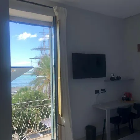 Bed & Breakfast Drepanon, Prospettive Sul Mediterraneo *